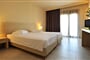 Hotel Porto Plaza Beach Resort: fotografie vybavení exteriérů a interiérů ubytování.