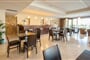 Hotel Porto Plaza Beach Resort: fotografie vybavení exteriérů a interiérů ubytování.