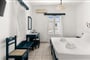 Hotel Paros Inn Seafront: fotografie vybavení exteriérů a interiérů ubytování.