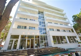 Golem - Hotel Elesio