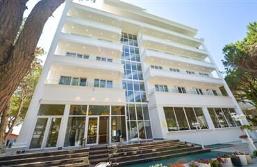 Golem - Hotel Elesio