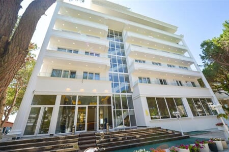 Golem - Hotel Elesio