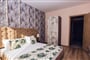 Hotel Avenue Deluxe: fotografie vybavení exteriérů a interiérů ubytování.