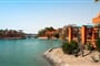 Hotel Sheraton Miramar Resort El Gouna: fotografie vybavení exteriérů a interiérů ubytování.