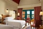 Hotel Sheraton Miramar Resort El Gouna: fotografie vybavení exteriérů a interiérů ubytování.
