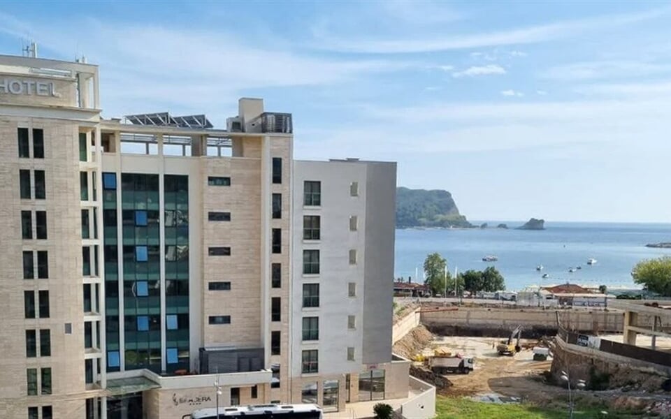 Hotel Bracera: fotografie vybavení exteriérů a interiérů ubytování.