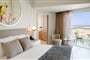 Hotel Nissi Blu Beach Resort: fotografie vybavení exteriérů a interiérů ubytování.