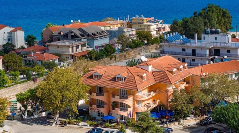 Apartmánový dům Odysseus Palace: fotografie vybavení exteriérů a interiérů ubytování.