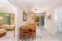 Apartmánový dům Odysseus Palace: fotografie vybavení exteriérů a interiérů ubytování.