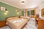 Apartmánový dům Odysseus Palace: fotografie vybavení exteriérů a interiérů ubytování.