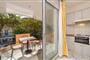 Apartmánový dům Odysseus Palace: fotografie vybavení exteriérů a interiérů ubytování.