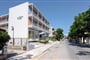 Hotel Theonia: fotografie vybavení exteriérů a interiérů ubytování.