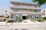 Hotel Theonia: fotografie vybavení exteriérů a interiérů ubytování.