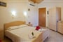 Aparthotel Castello Verde: fotografie vybavení exteriérů a interiérů ubytování.