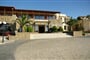 Hotel Lemnos Village Resort: fotografie vybavení exteriérů a interiérů ubytování.