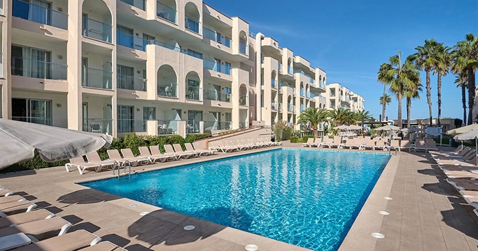 Hotel Grupotel Alcudia Pins: fotografie vybavení exteriérů a interiérů ubytování.