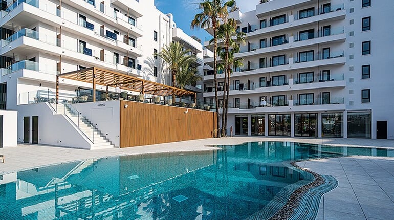 Hotel THB Bamboo Alcudia: fotografie vybavení exteriérů a interiérů ubytování.