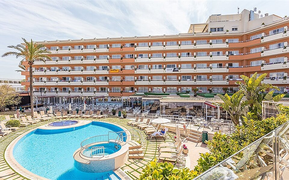 Hotel Caprice Janeiro: fotografie vybavení exteriérů a interiérů ubytování.