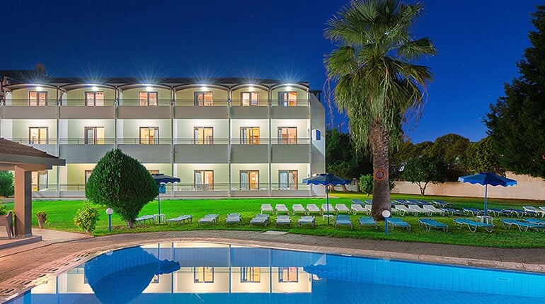 Hotel Matoula Beach: fotografie vybavení exteriérů a interiérů ubytování.