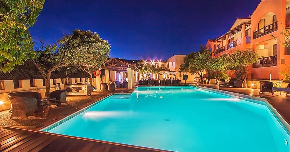 Hotel Rigas Skopelos: fotografie vybavení exteriérů a interiérů ubytování.