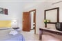 Hotel Rigas Skopelos: fotografie vybavení exteriérů a interiérů ubytování.