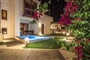 Hotel Rigas Skopelos: fotografie vybavení exteriérů a interiérů ubytování.