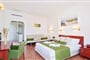 Hotel Rigas Skopelos: fotografie vybavení exteriérů a interiérů ubytování.