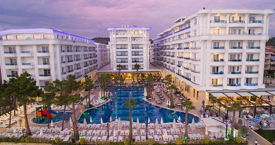 Hotel Grand Blue Fafa Resort & SPA: fotografie vybavení exteriérů a interiérů ubytování.