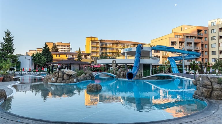 Hotel Trakia Plaza Apartments: fotografie vybavení exteriérů a interiérů ubytování.