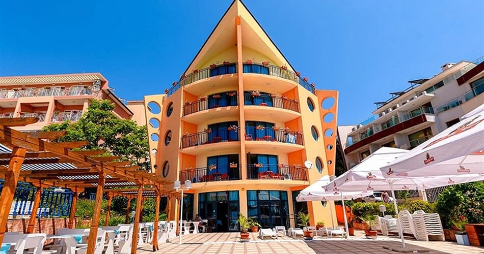 Hotel Evridika: fotografie vybavení exteriérů a interiérů ubytování.