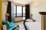 Hotel Evridika: fotografie vybavení exteriérů a interiérů ubytování.
