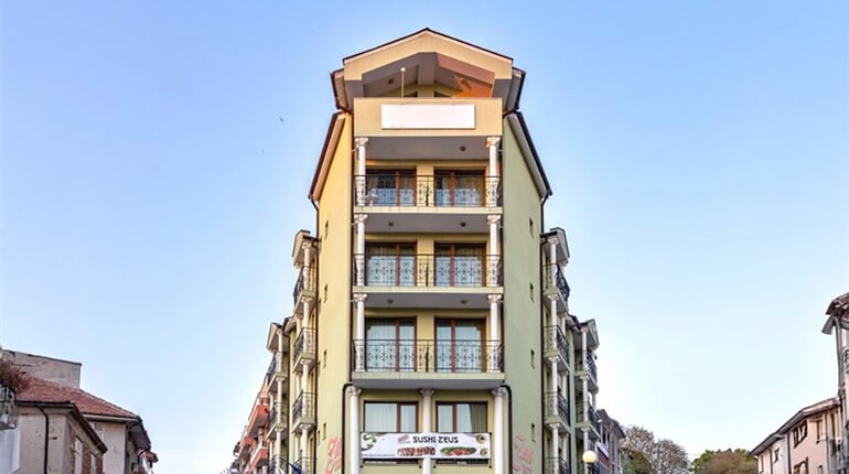 Hotel Zeus - Bulharsko: fotografie vybavení exteriérů a interiérů ubytování.