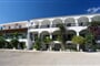 Hotel Athina - Kefalonie: fotografie vybavení exteriérů a interiérů ubytování.