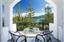 Hotel Athina - Kefalonie: fotografie vybavení exteriérů a interiérů ubytování.