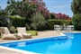 Apartmánový dům Villehardouin Farm Estate: fotografie vybavení exteriérů a interiérů ubytování.