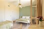 Apartmánový dům Villehardouin Farm Estate: fotografie vybavení exteriérů a interiérů ubytování.