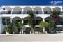 Hotel Athina - Kefalonie: fotografie vybavení exteriérů a interiérů ubytování.
