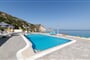 Hotel Petani Beach Suites: fotografie vybavení exteriérů a interiérů ubytování.