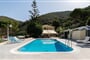 Hotel Petani Beach Suites: fotografie vybavení exteriérů a interiérů ubytování.