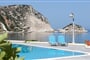 Hotel Petani Beach Suites: fotografie vybavení exteriérů a interiérů ubytování.