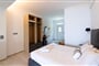 Hotel Petani Beach Suites: fotografie vybavení exteriérů a interiérů ubytování.