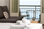 Hotel Petani Beach Suites: fotografie vybavení exteriérů a interiérů ubytování.
