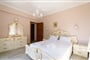 Aparthotel Stellatos House: fotografie vybavení exteriérů a interiérů ubytování.