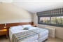 Hotel Apollonion Asterias Resort & Spa: fotografie vybavení exteriérů a interiérů ubytování.