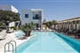 Hotel Golden Bay Boutique and Bungalows: fotografie vybavení exteriérů a interiérů ubytování.