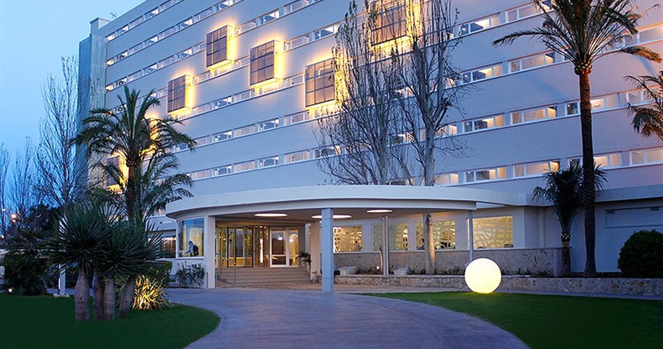 Hotel BG Java: fotografie vybavení exteriérů a interiérů ubytování.