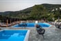 Hotel Skopelos Holidays & Spa: fotografie vybavení exteriérů a interiérů ubytování.