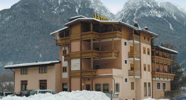 Hotel Job
