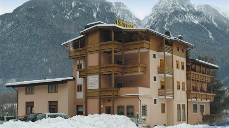 Hotel Job
