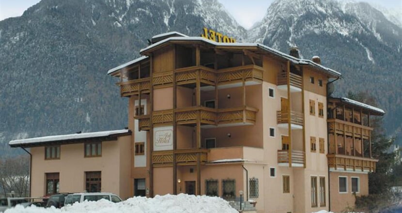 Hotel Job